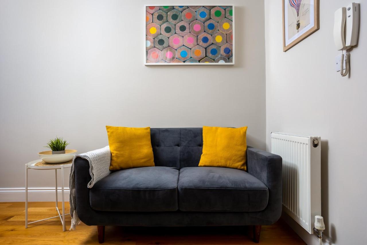 Contemporary Ground Floor Apartment - Town Centre With Parking! Cheltenham Exterior foto
