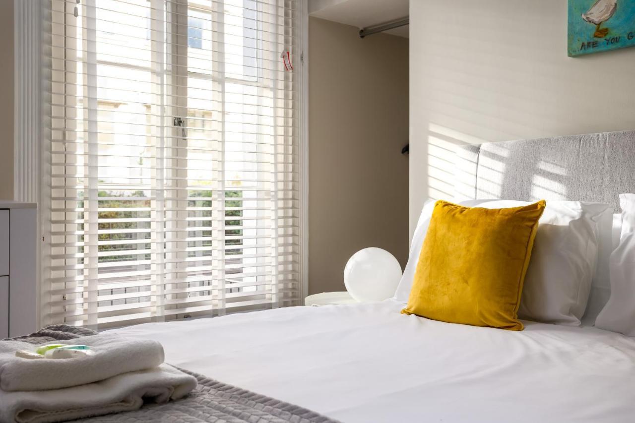 Contemporary Ground Floor Apartment - Town Centre With Parking! Cheltenham Exterior foto