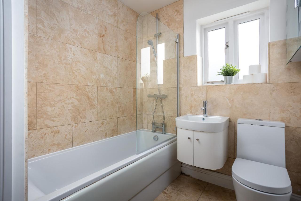Contemporary Ground Floor Apartment - Town Centre With Parking! Cheltenham Exterior foto
